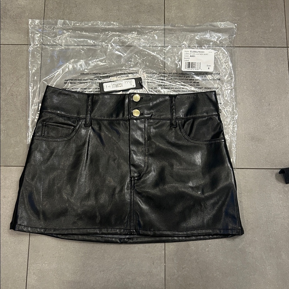 Alice + Olivia Laika Vegan Leather Mini Skirt - Picture 7 of 10
